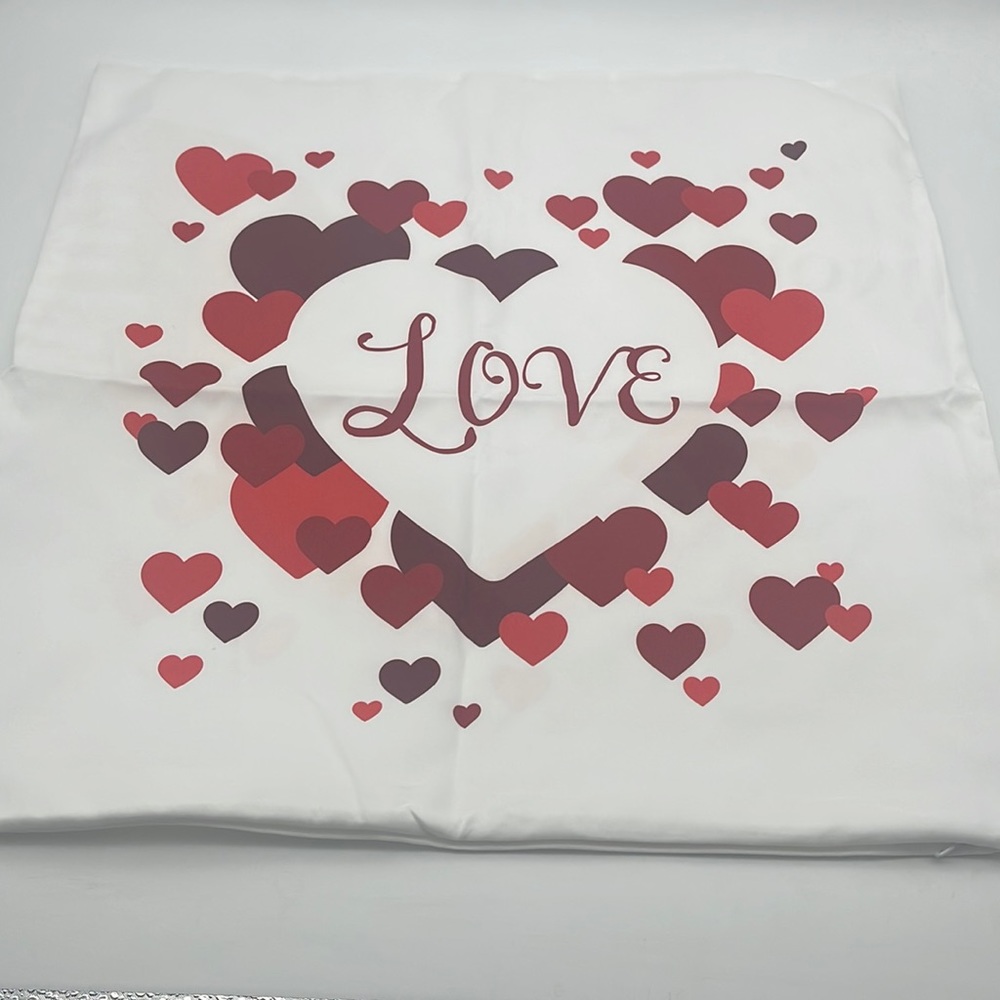 Valentine’s Day Pillow Cover 18 x 18 Love Hearts NEW